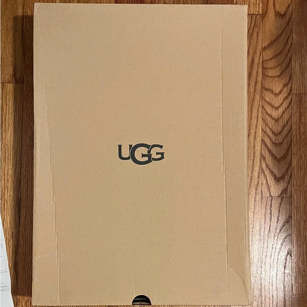 Brand New UGG Sorensen Style Black Suede Boots - Picture 12 of 12